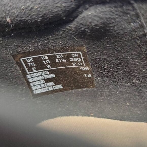 Clarks Booties Women Size 10 Black Nubuck Leather Contrasting Crepe Rubber Soles - Picture 8 of 10